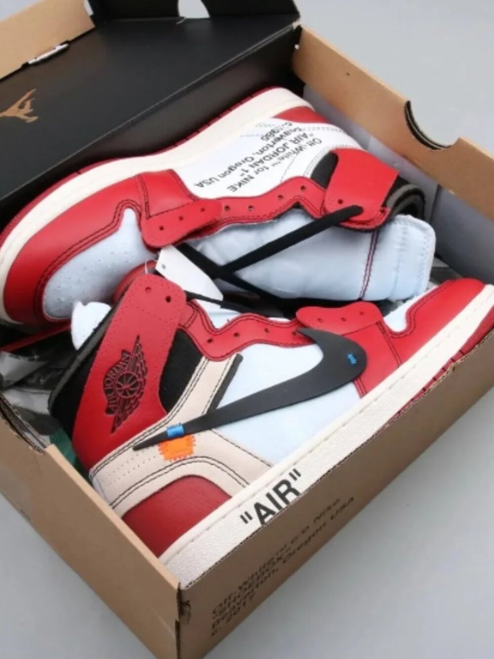 Off-White X Nike Jordan 1